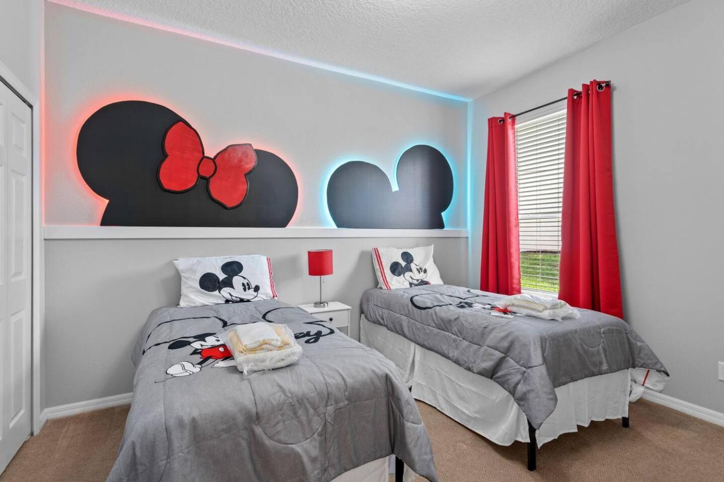 6 Bedroom 5 Bathroom Emerald Island 2601 Ib كيسيمي المظهر الخارجي الصورة